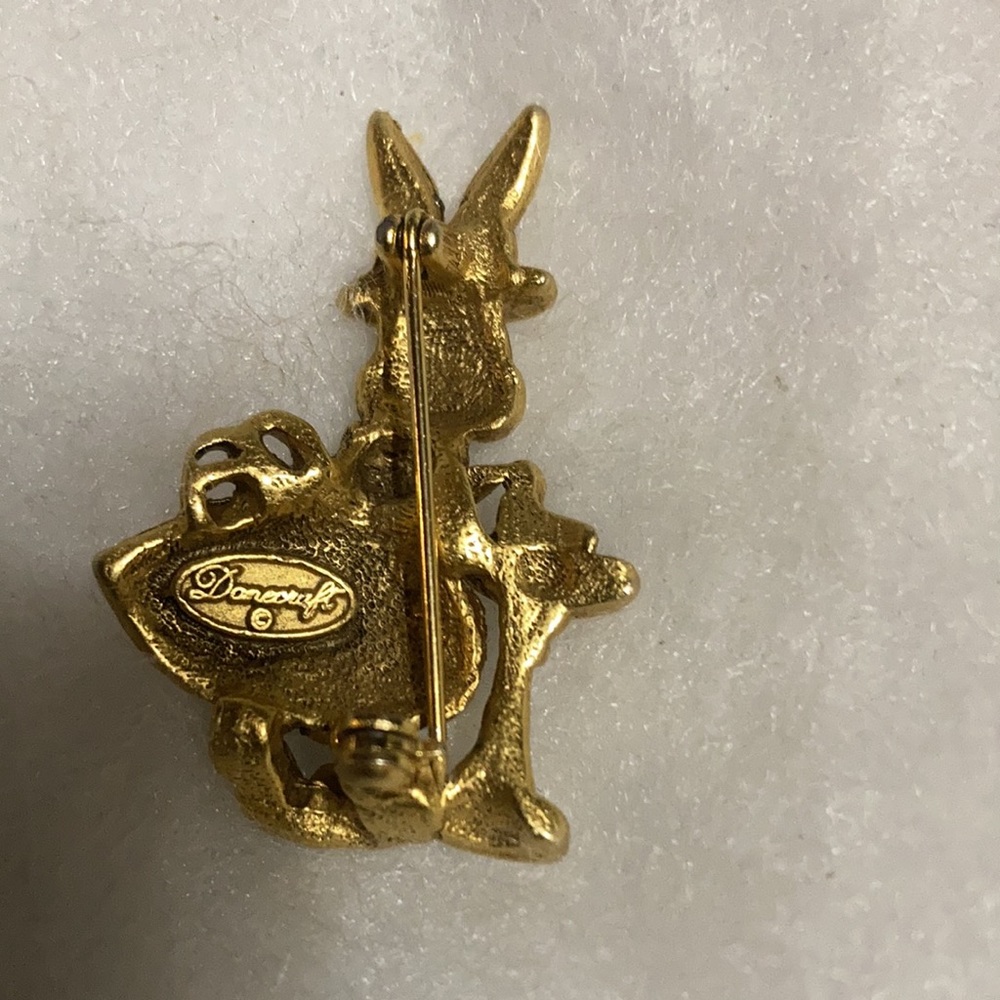Bunny Brooch with red stone eyes. - Picture 2 of 4